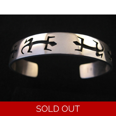 Hopi Design Silver Band   by Melinda Lucas 7-1/4" Round  1-1/4" Gap